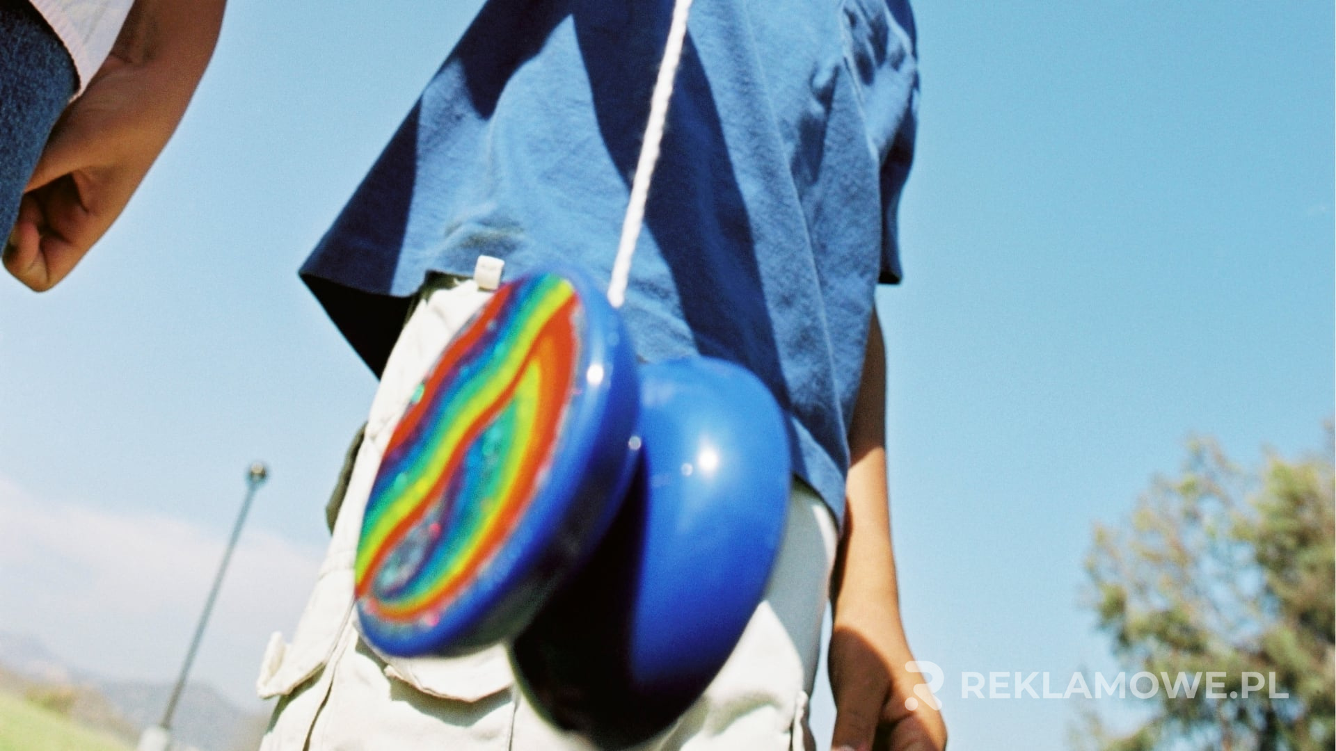 Kolorowe yo-yo z nadrukami reklamowymi